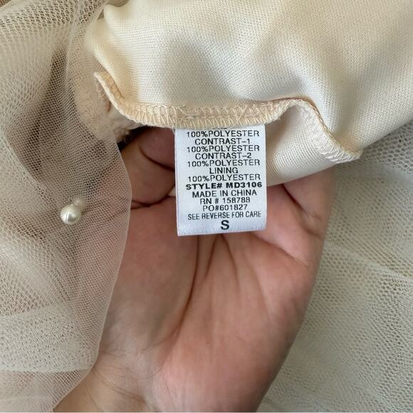 Mable Lyanna Elegant Pearl Studded Dress Size Small - Picture 5 of 6